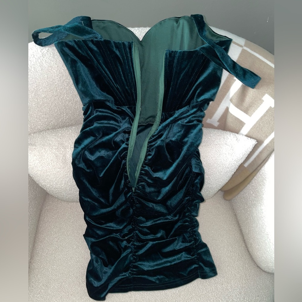 Emerald Velvet Corset Sweetheart Ruched Dress - Picture 8 of 8